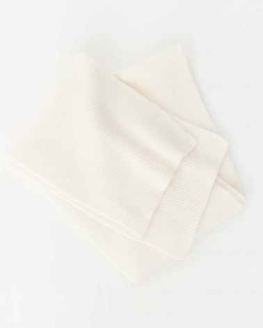 Молочний в'язаний шарф FASHIONISTA