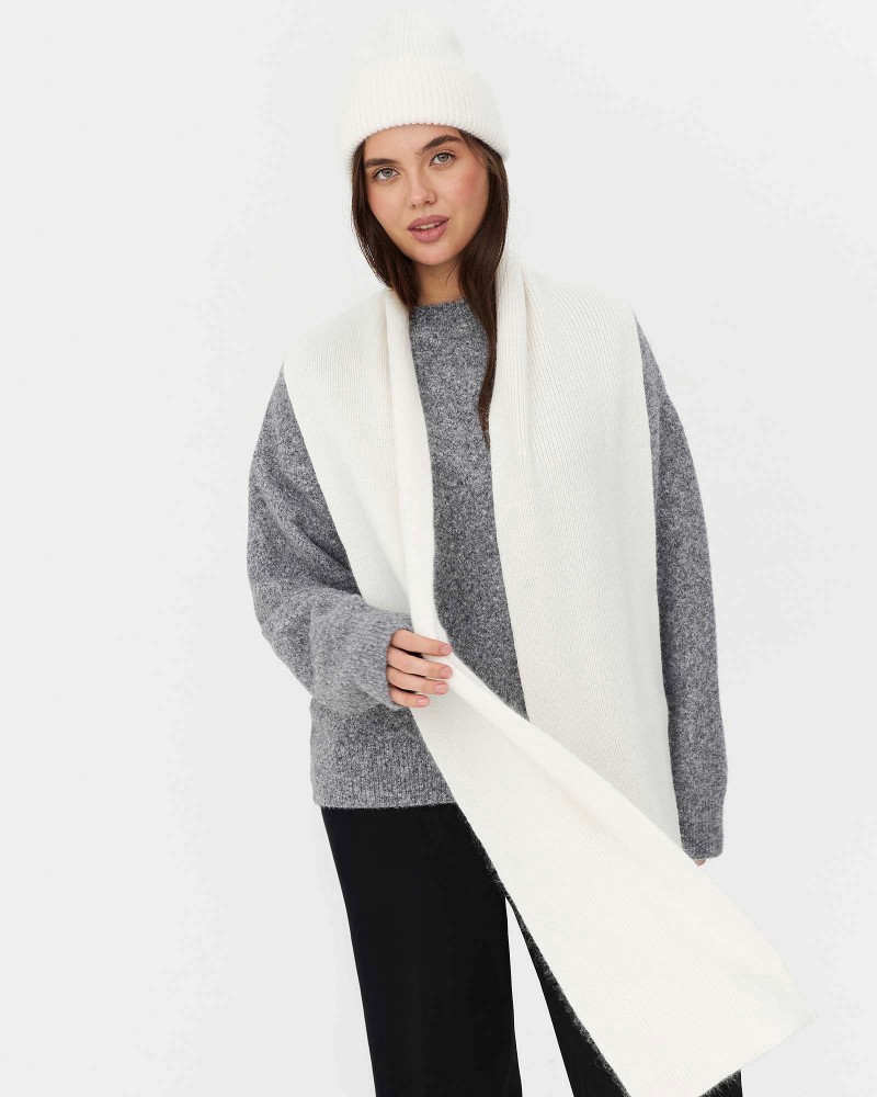 Молочна шапка в рубчик FASHIONISTA