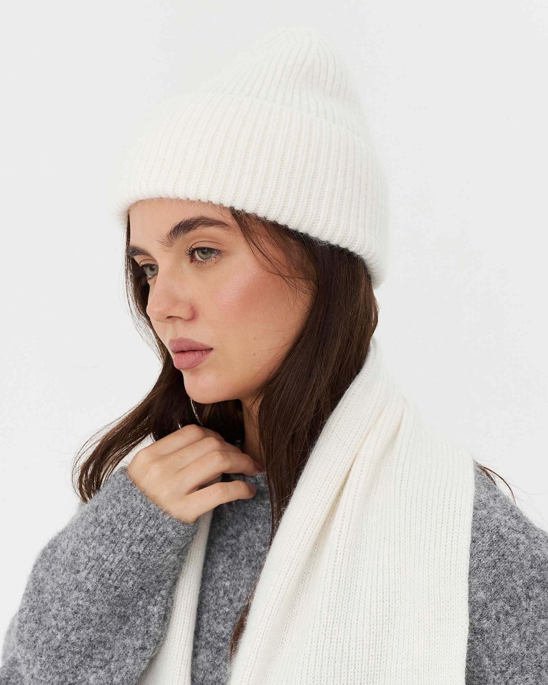 Молочна шапка в рубчик FASHIONISTA