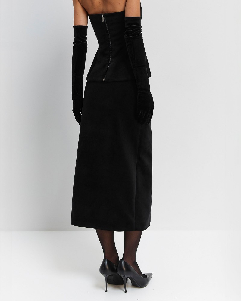 Чорна спідниця довжини міді з розрізом FASHIONISTA