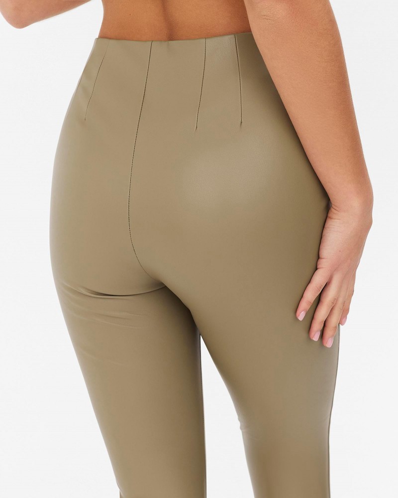 Легінси зі штучної шкіри з декоративними швами від FASHIONISTA хакі