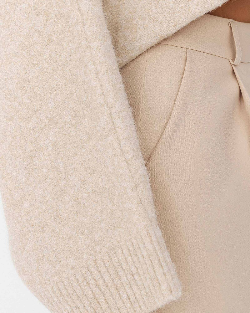 Штани-палацо з виточками від FASHIONISTA світло-бежевий