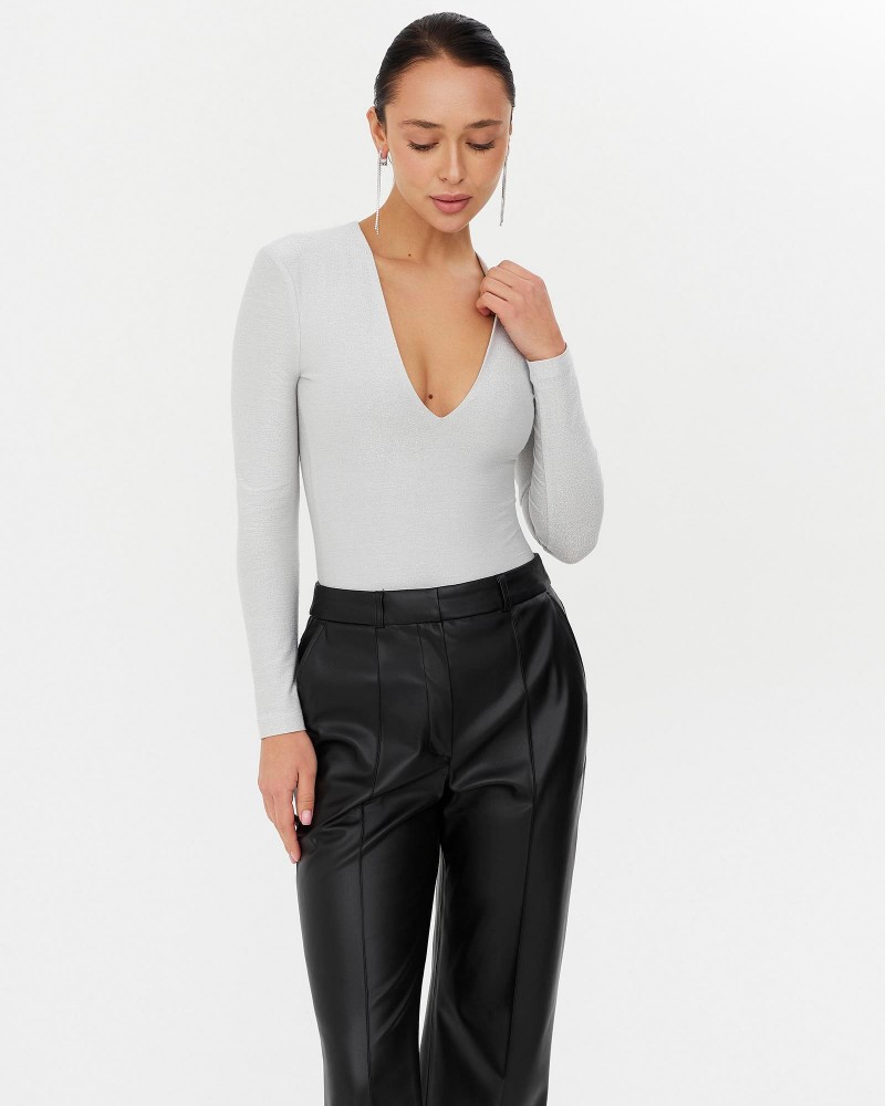 Боді Shiny з V-вирізом від FASHIONISTA срібний