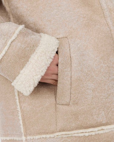 Світло-бежева дублянка з широким коміром FASHIONISTA