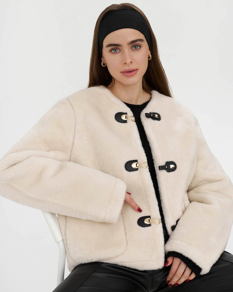 Молочна дублянка з металевими застібками FASHIONISTA