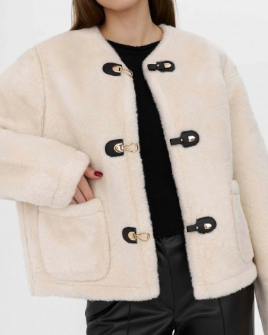 Молочна дублянка з металевими застібками FASHIONISTA