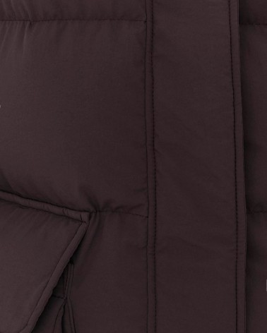 Коричнева стьобана куртка з накладними кишенями
FASHIONISTA