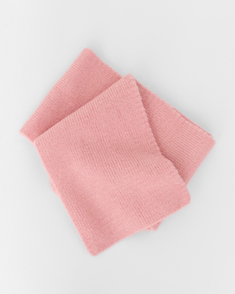 Рожевий в'язаний шарф в рубчик FASHIONISTA