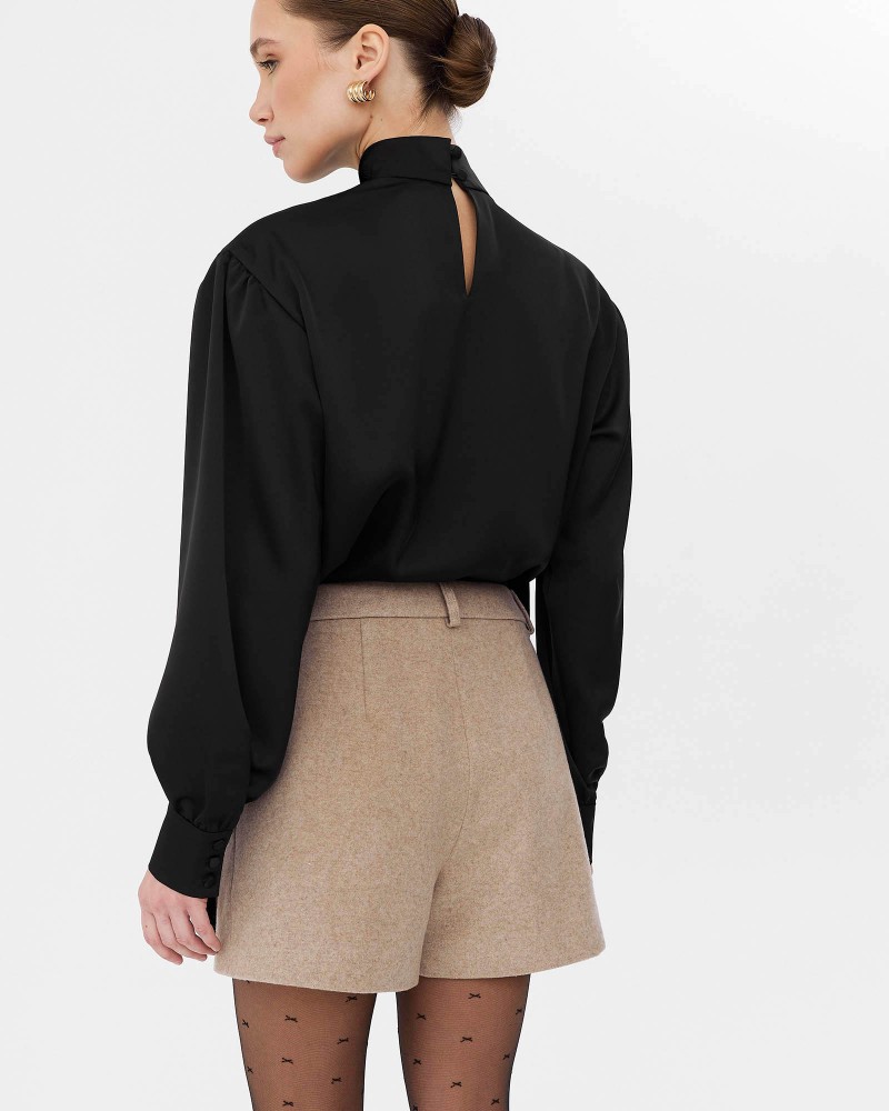 Бежеві вовняні шорти з високою посадкою FASHIONISTA Бежеві вовняні шорти з високою посадкою FASHIONISTA