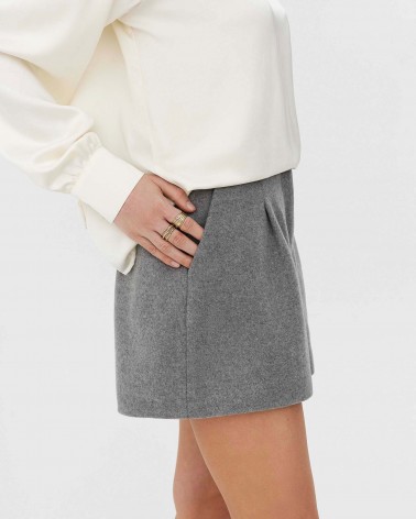 Сірі вовняні шорти з високою посадкою FASHIONISTA