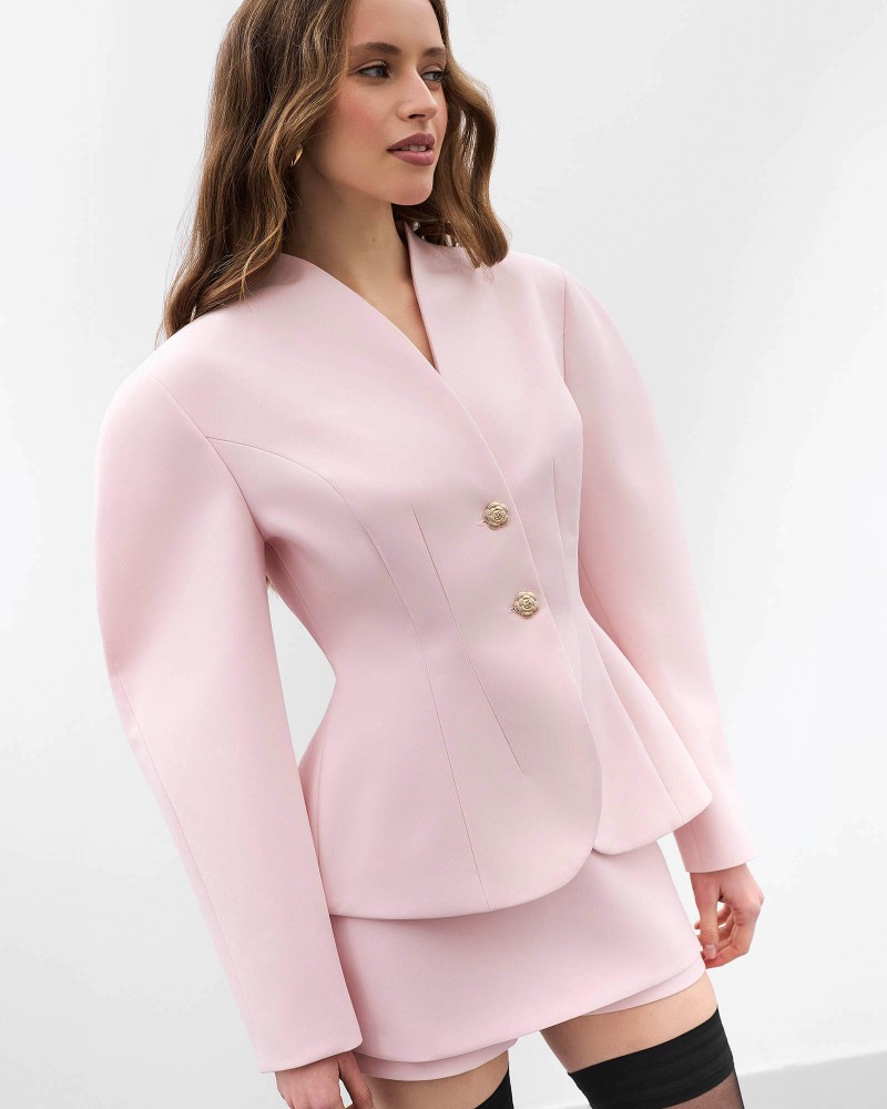 Рожевий жакет з акцентними плечима та відстрочками на талії FASHIONISTA
