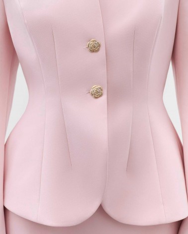 Рожевий жакет з акцентними плечима та відстрочками на талії FASHIONISTA