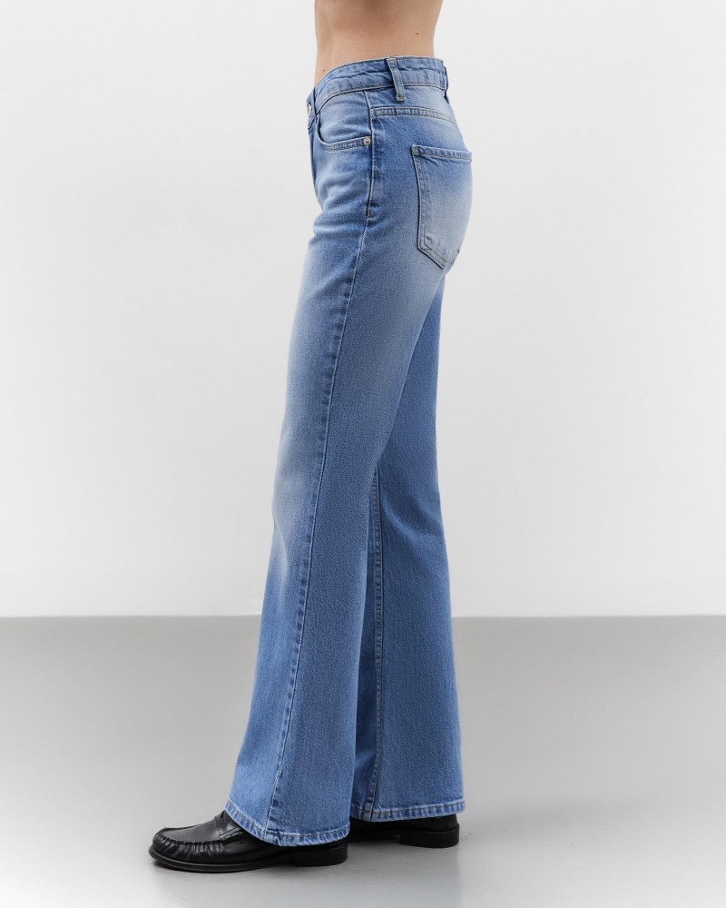 Світло-блакитні джинси Flared з низькою посадкою FASHIONISTA