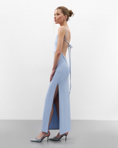 Блакитна трикотажна максісукня зі шнурівкою на спині від FASHIONSTA