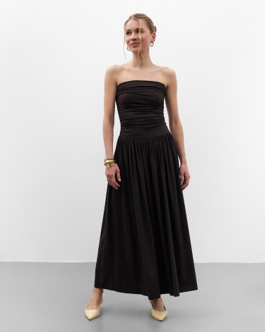 Шоколадна максісукня з драпіруванням
 FASHIONSTA