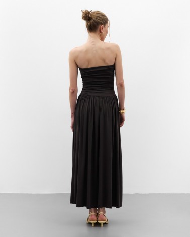 Шоколадна максісукня з драпіруванням
 FASHIONSTA