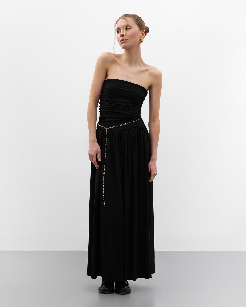 Чорна максісукня з драпіруванням
 FASHIONSTA