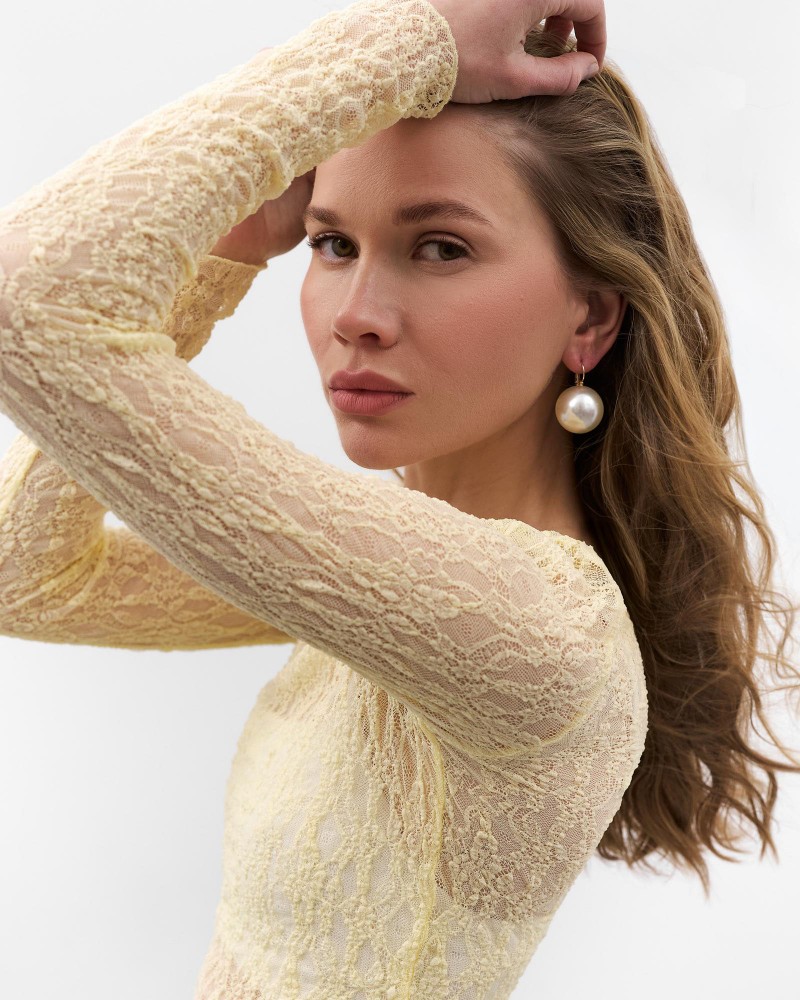 Жовтий мереживний лонгслів FASHIONISTA Жовтий мереживний лонгслів FASHIONISTA