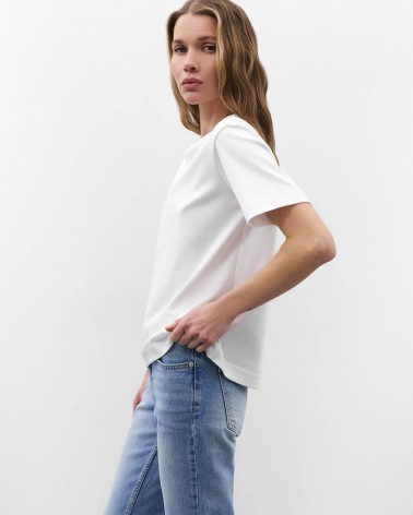 Біла базова футболка FASHIONISTA