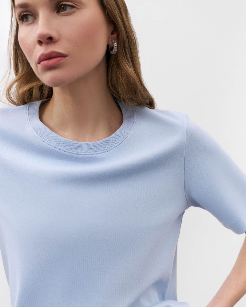 Блакитна базова футболка FASHIONISTA