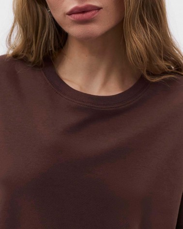 Шоколадна базова футболка FASHIONISTA