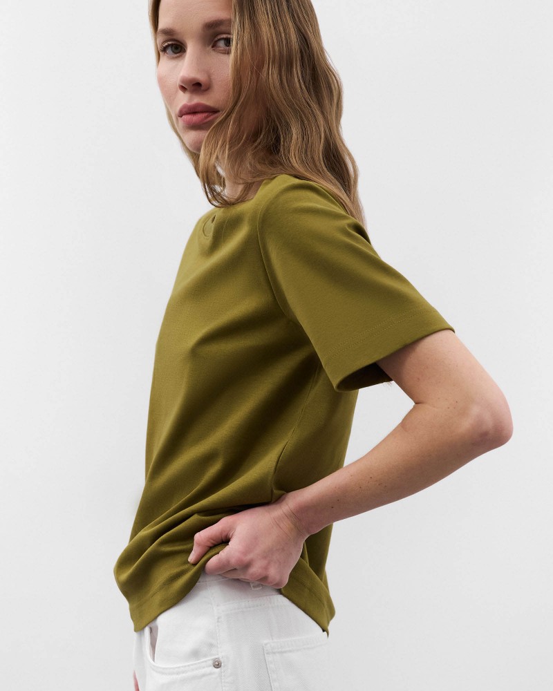 Оливкова базова футболка FASHIONISTA