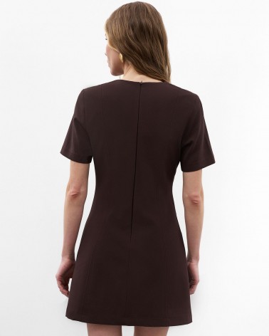 Шоколадна мінісукня з декоративними швами
 FASHIONSTA
