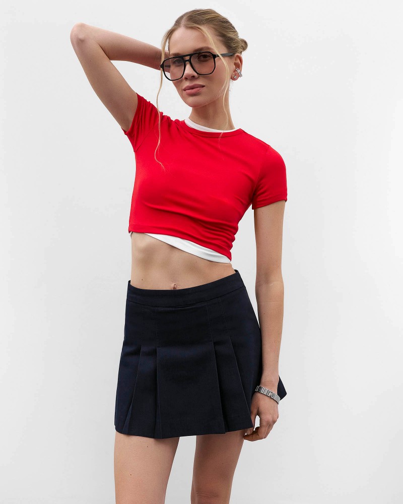 Червона вкорочена футболка FASHIONISTA