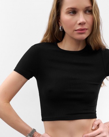 Чорна вкорочена футболка FASHIONISTA
