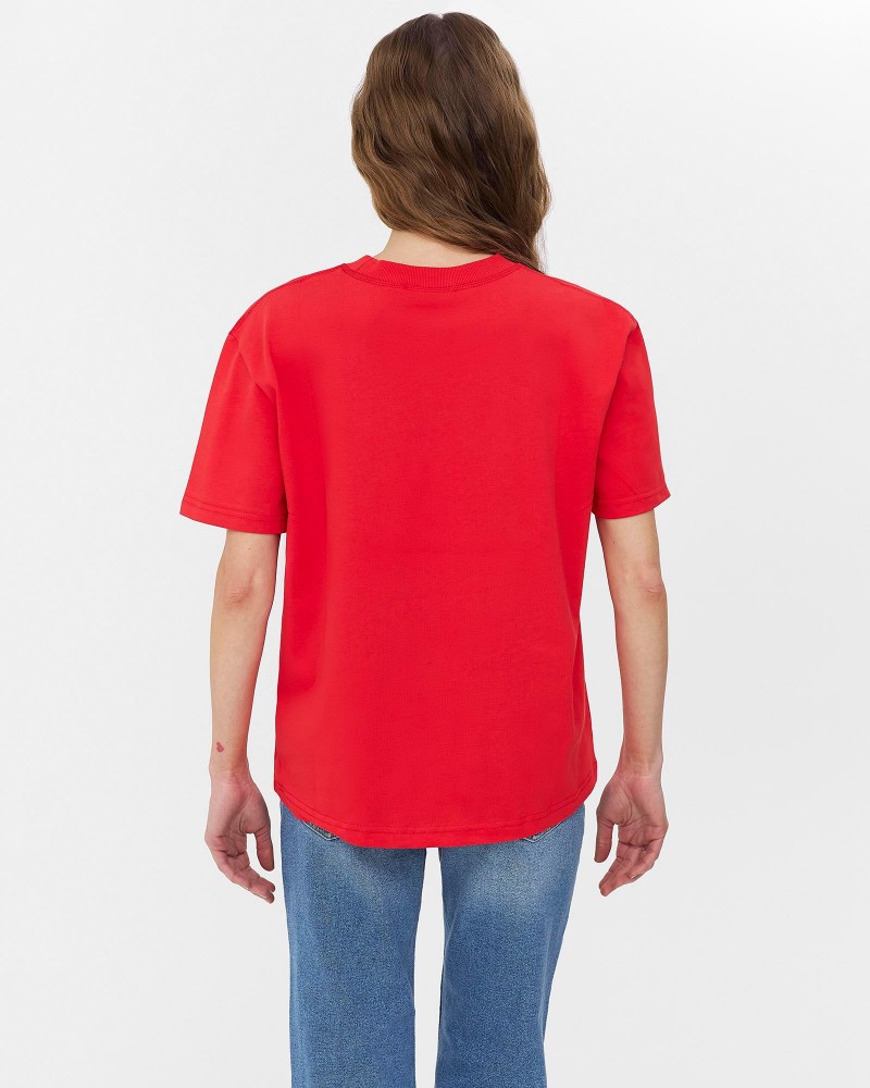 Червона футболка вільного крою FASHIONISTA Червона футболка вільного крою FASHIONISTA