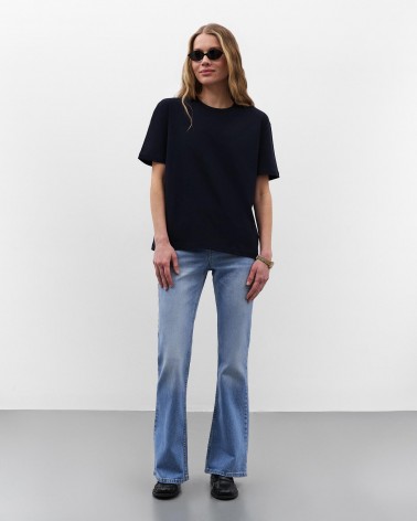 Темно-синя футболка вільного крою FASHIONISTA