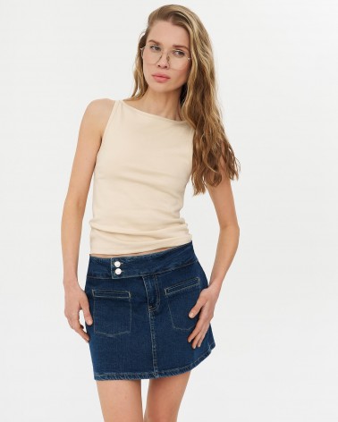 Бежева базова майка з вирізом-човником FASHIONISTA