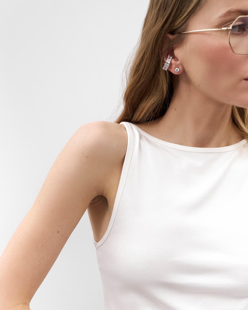 Молочна базова майка з вирізом-човником FASHIONISTA