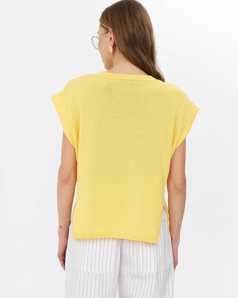 Жовтий джемпер з боковими розрізами FASHIONISTA