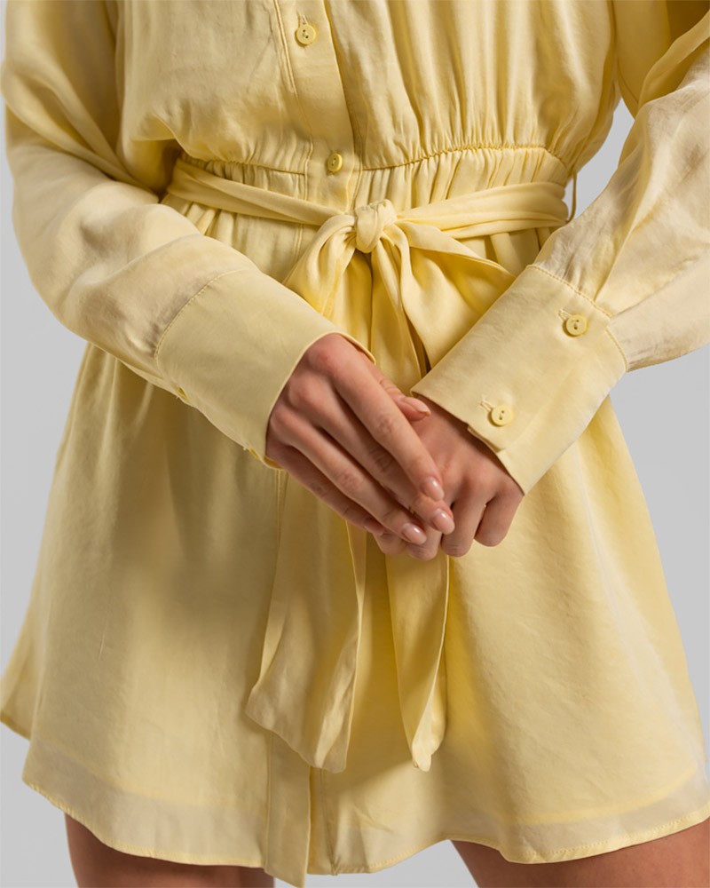 Сукня-сорочка з імітацією підплічників від FASHIONISTA світло-жовтий
