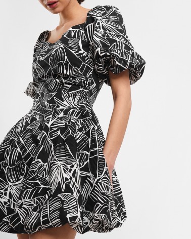 Сукня з однотонним рослинним принтом та спідницею-кльош  від FASHIONISTA чорний